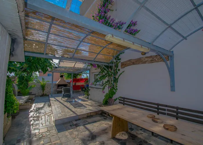 Apartments Big & View In Kosljun, Island Pag
