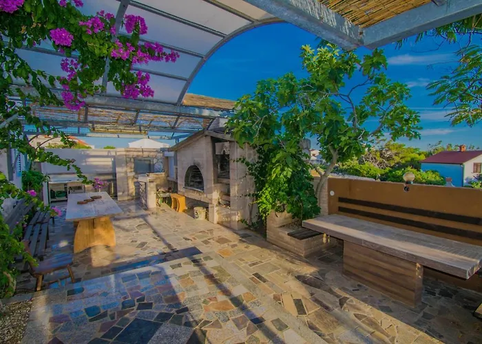 Apartments Big & View In Kosljun, Island Pag