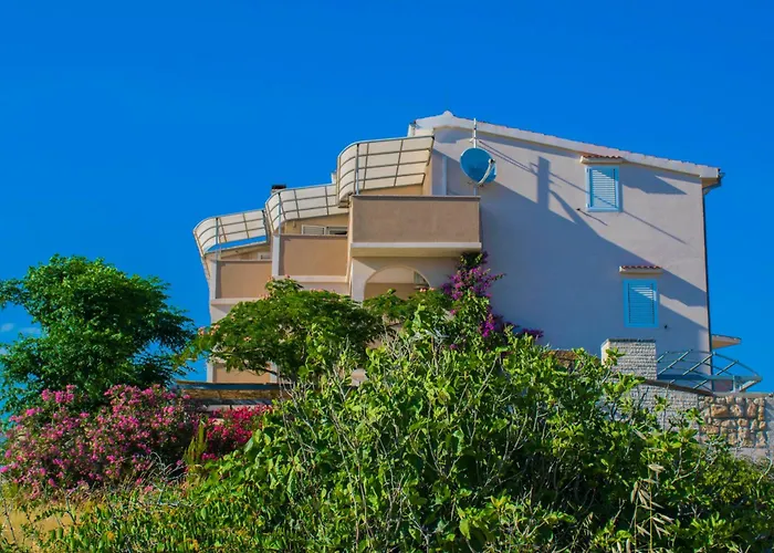 Apartments Big & View In Kosljun, Island Pag